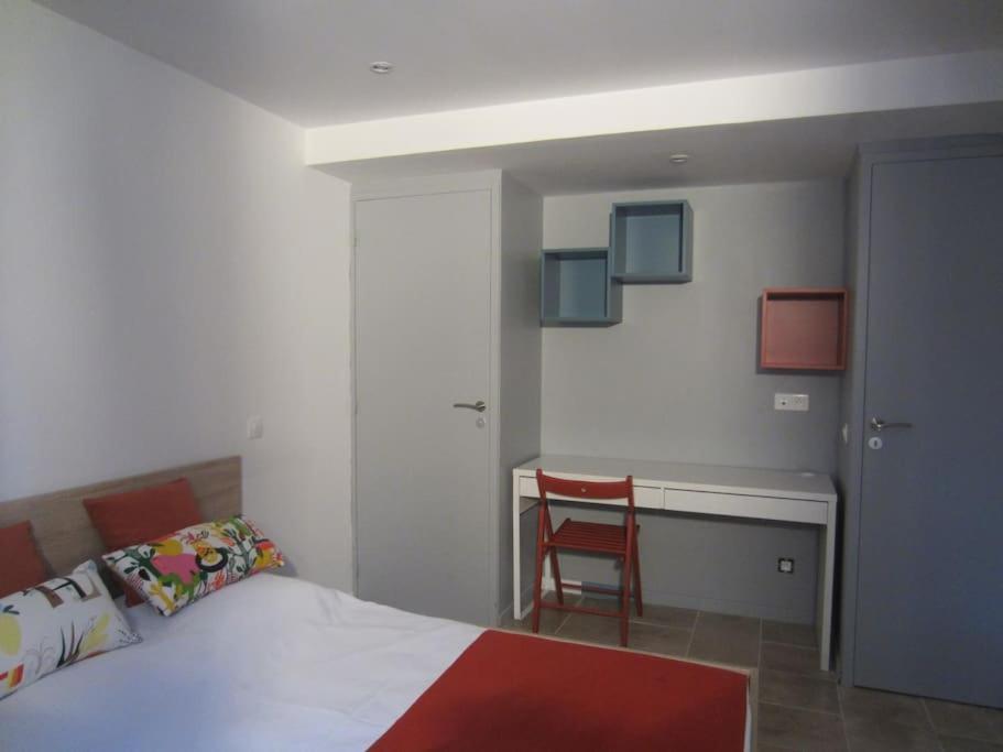 T2 Refait A Neuf Avec Petit Jardin Et Parking Apartamento Millau Exterior foto